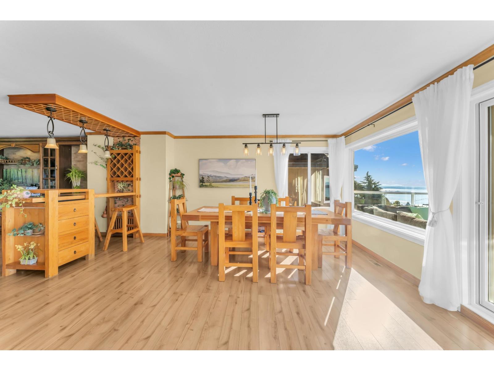 15535 Cliff Avenue Property Photo 8