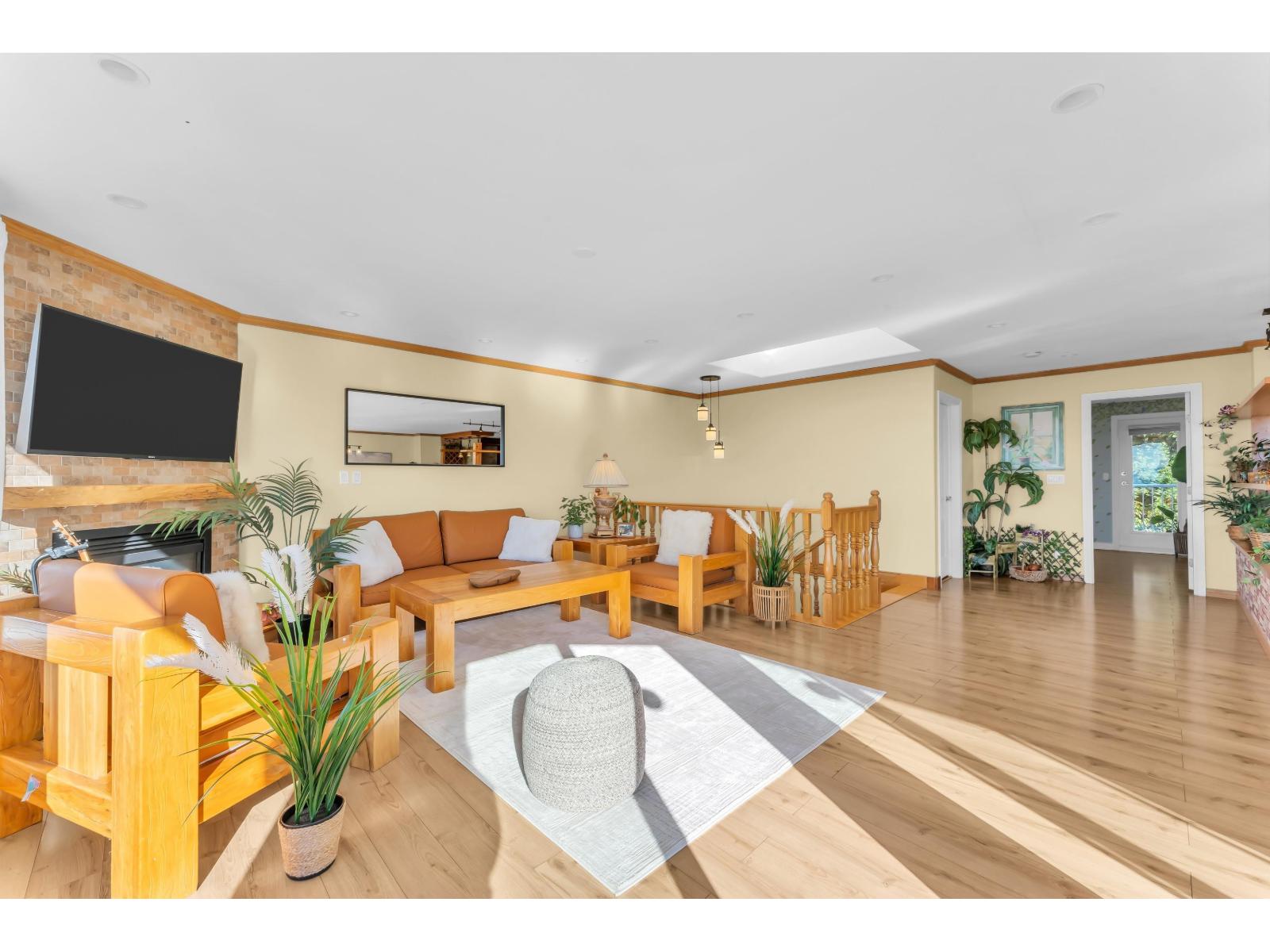 15535 Cliff Avenue Property Photo 9