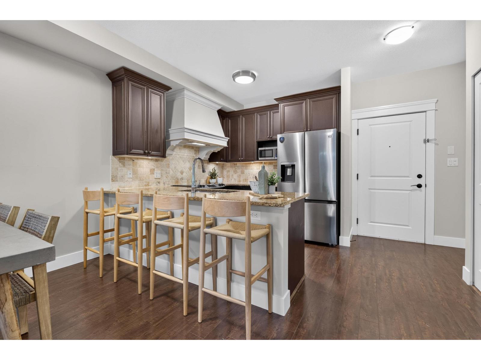 107 19530 65 Avenue Property Photo 6