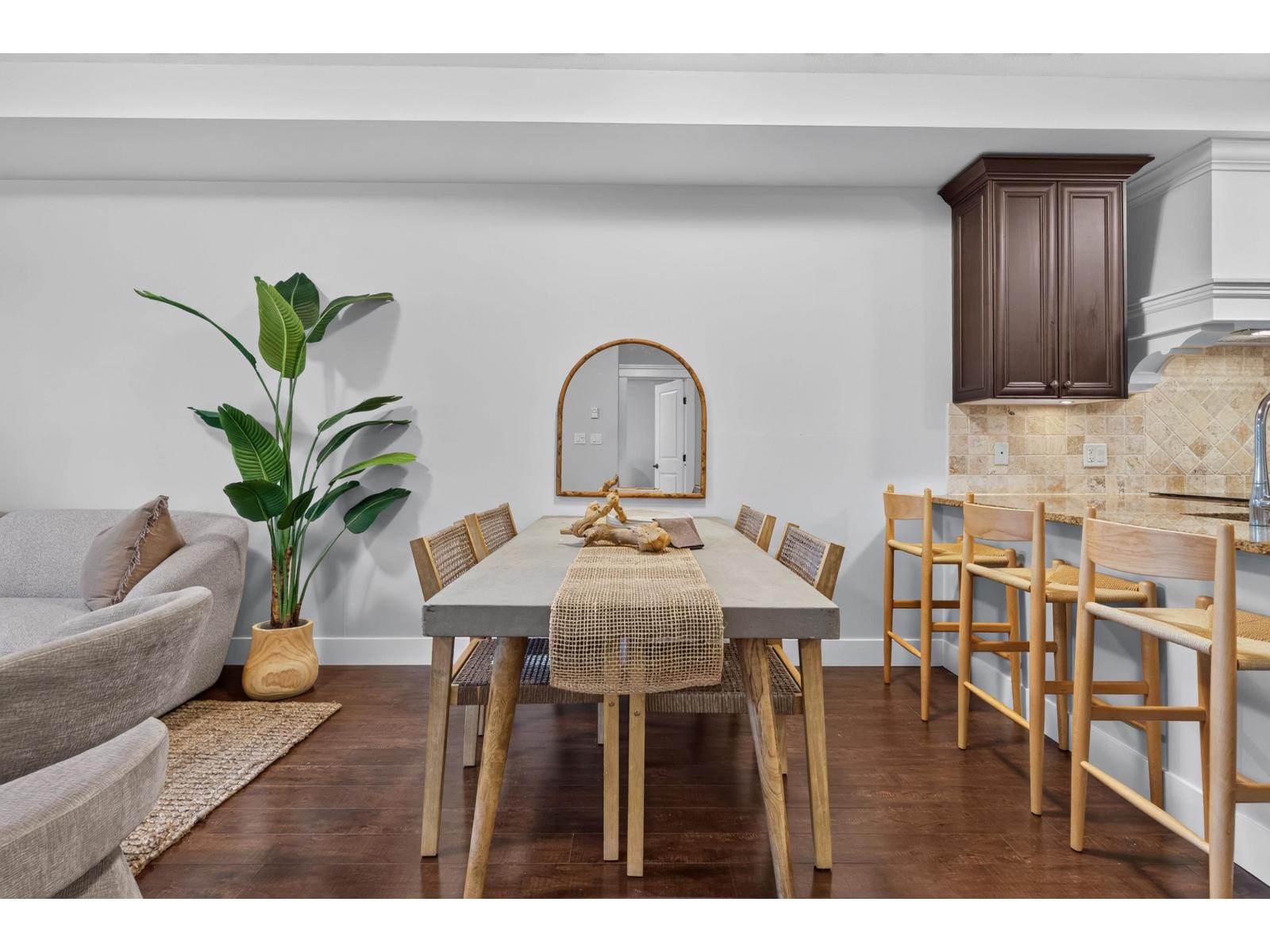107 19530 65 Avenue Property Photo 9