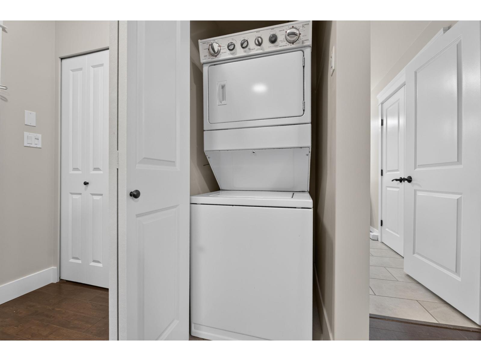 107 19530 65 Avenue Property Photo 17