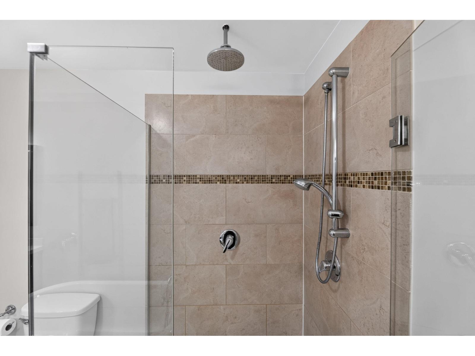 107 19530 65 Avenue Property Photo 21