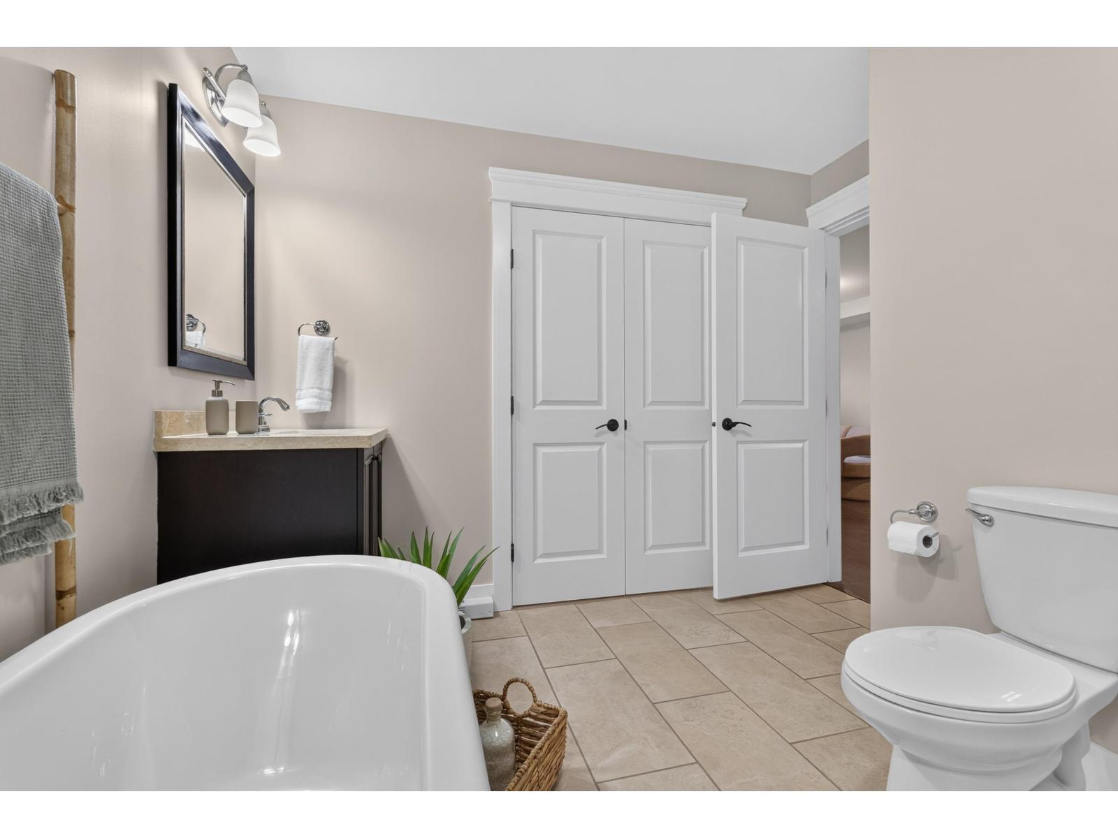 107 19530 65 Avenue Property Photo 22