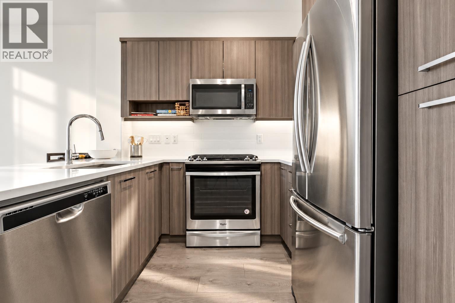 202 1306 Fifth Avenue Property Photo 7