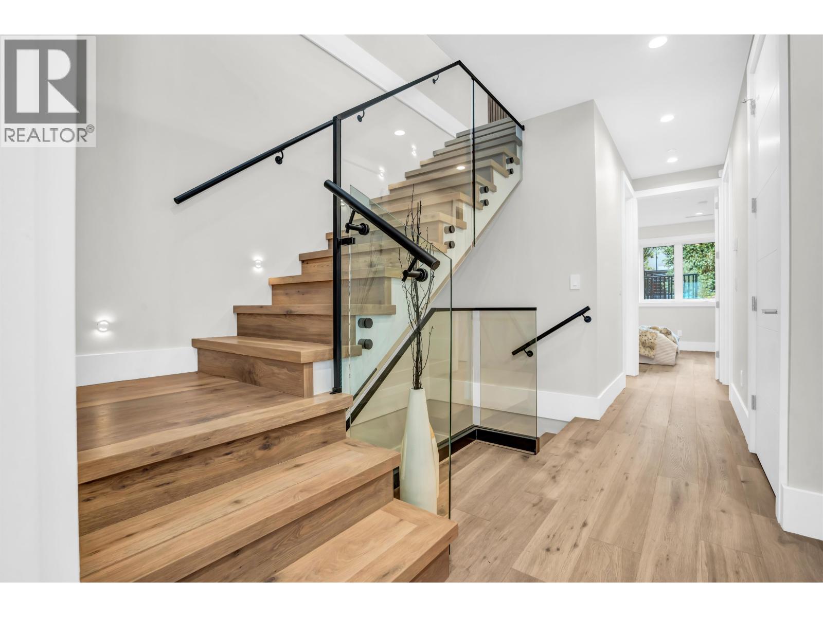 2378 Marine Drive Property Photo 16