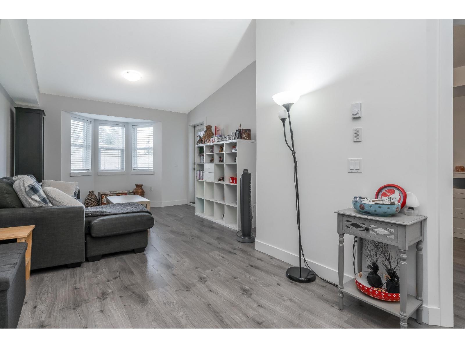 410 19730 56 Avenue Property Photo 17