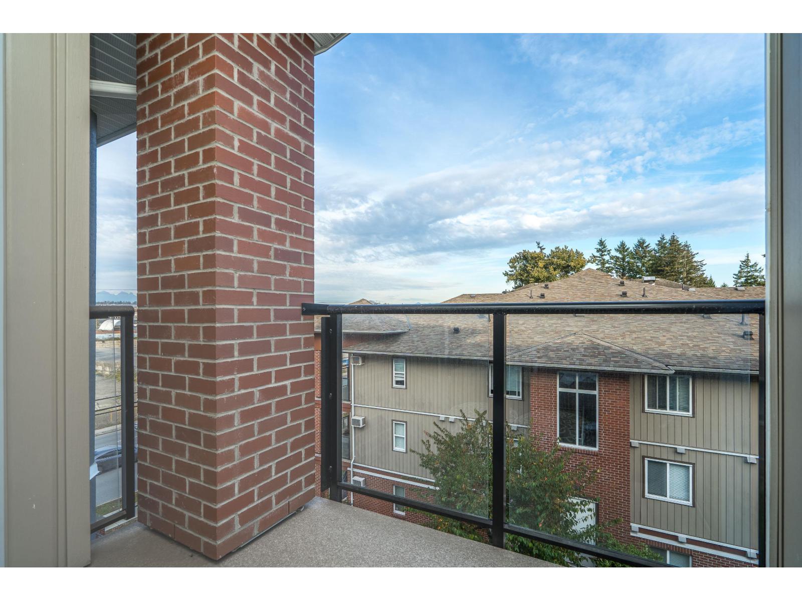 410 19730 56 Avenue Property Photo 30