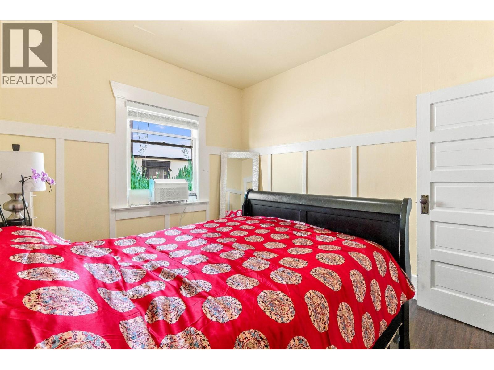 342 E Eighth Avenue Property Photo 7