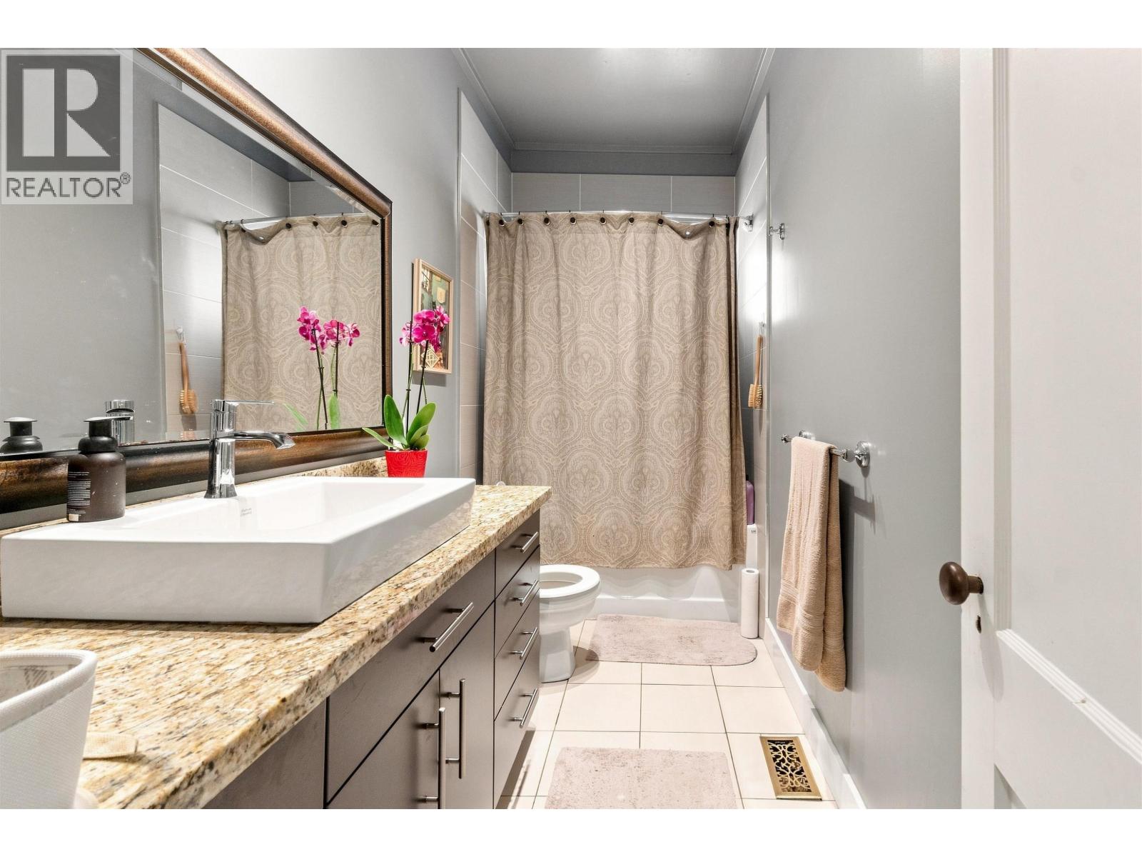 342 E Eighth Avenue Property Photo 10