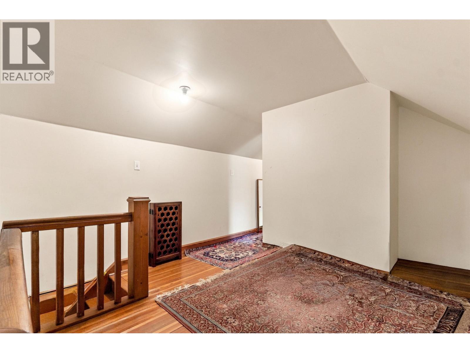 342 E Eighth Avenue Property Photo 16