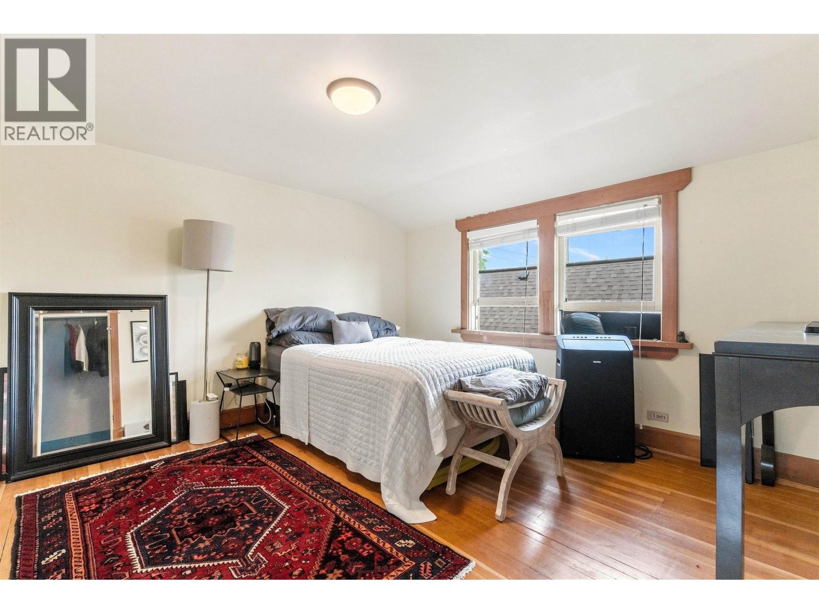 342 E Eighth Avenue Property Photo 17