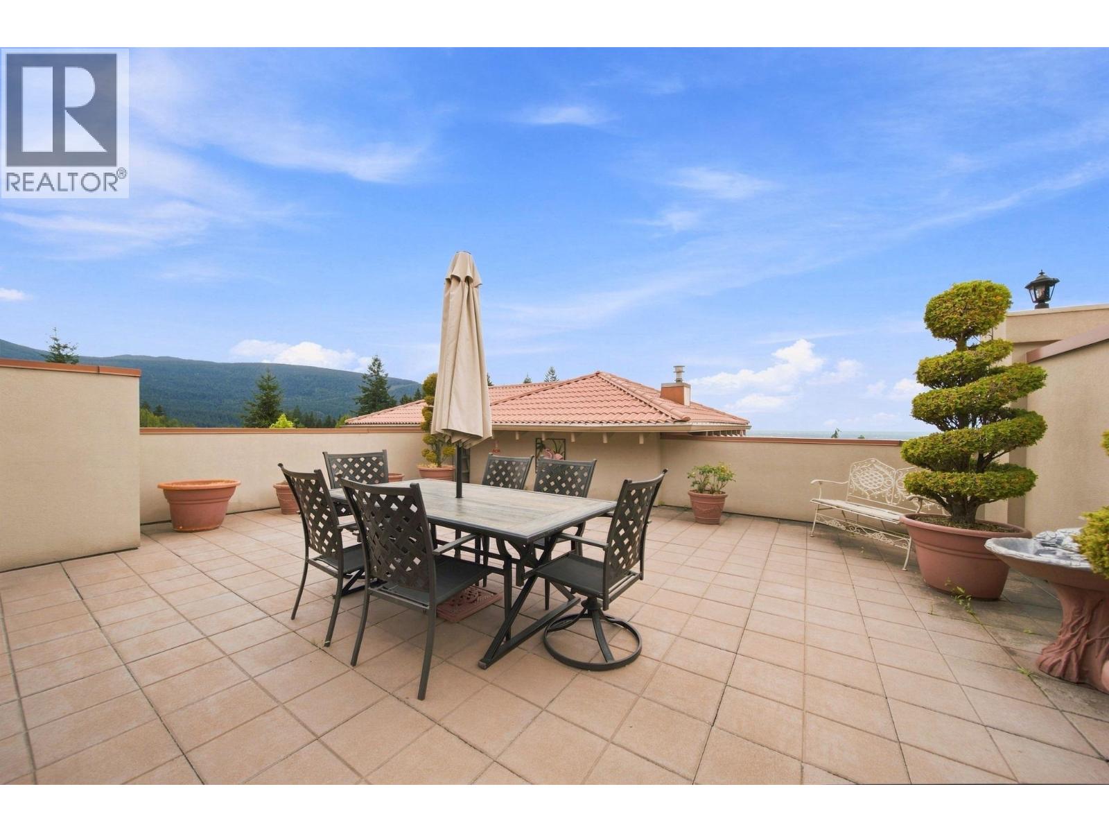 302 3176 Plateau Boulevard Property Photo 3