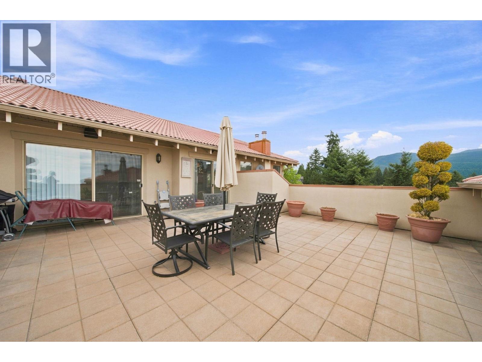 302 3176 Plateau Boulevard Property Photo 4