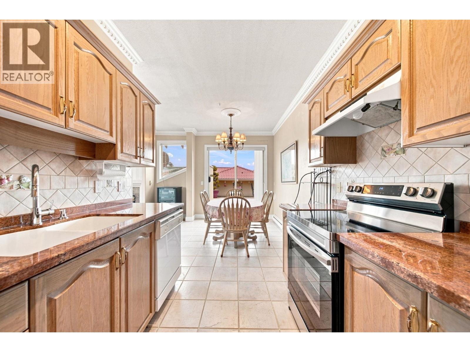 302 3176 Plateau Boulevard Property Photo 14