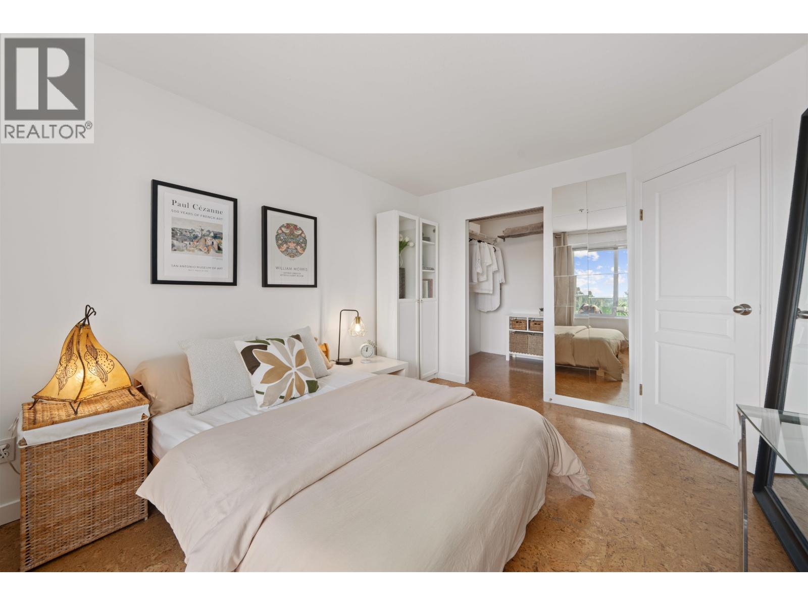 409 8430 Jellicoe Street Property Photo 9