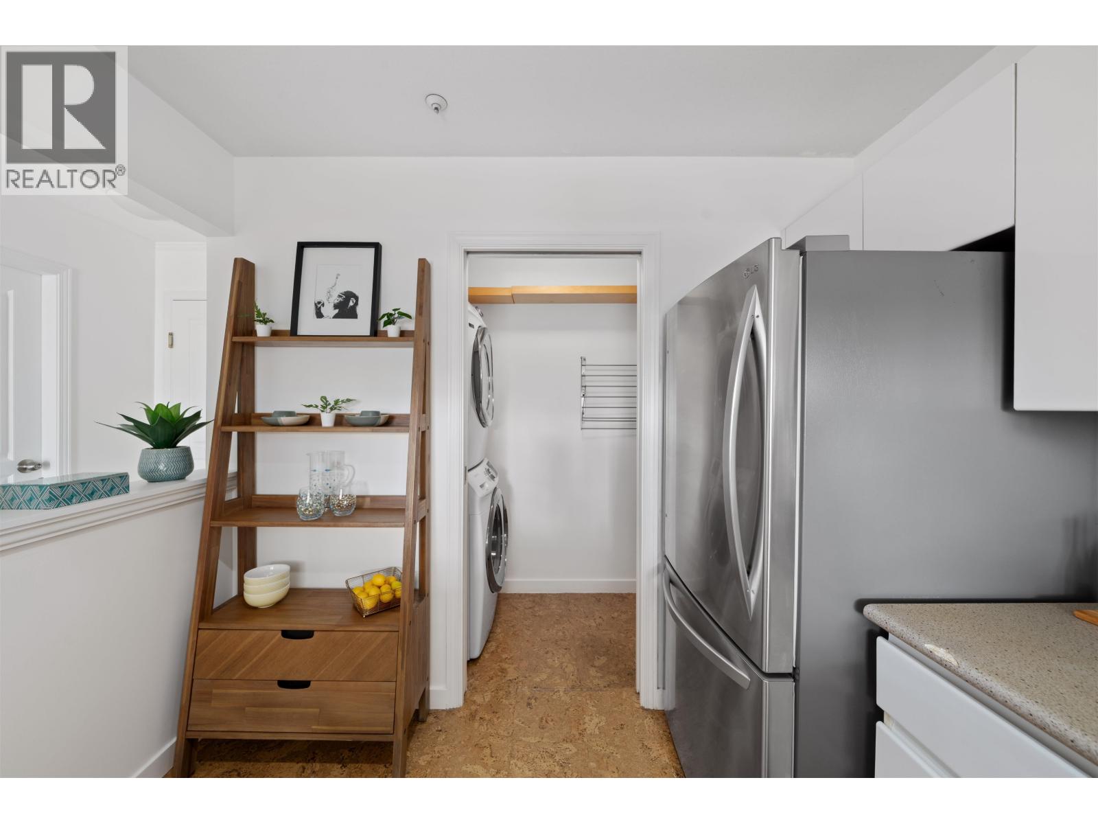 409 8430 Jellicoe Street Property Photo 16