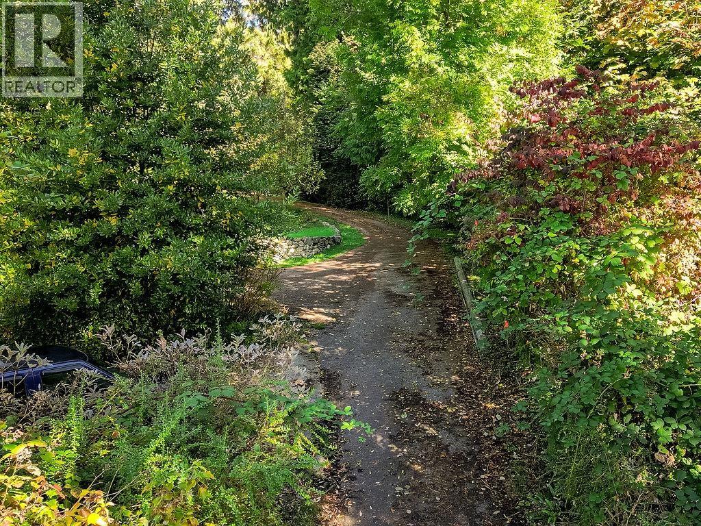 3443 Beach Avenue Property Photo 5