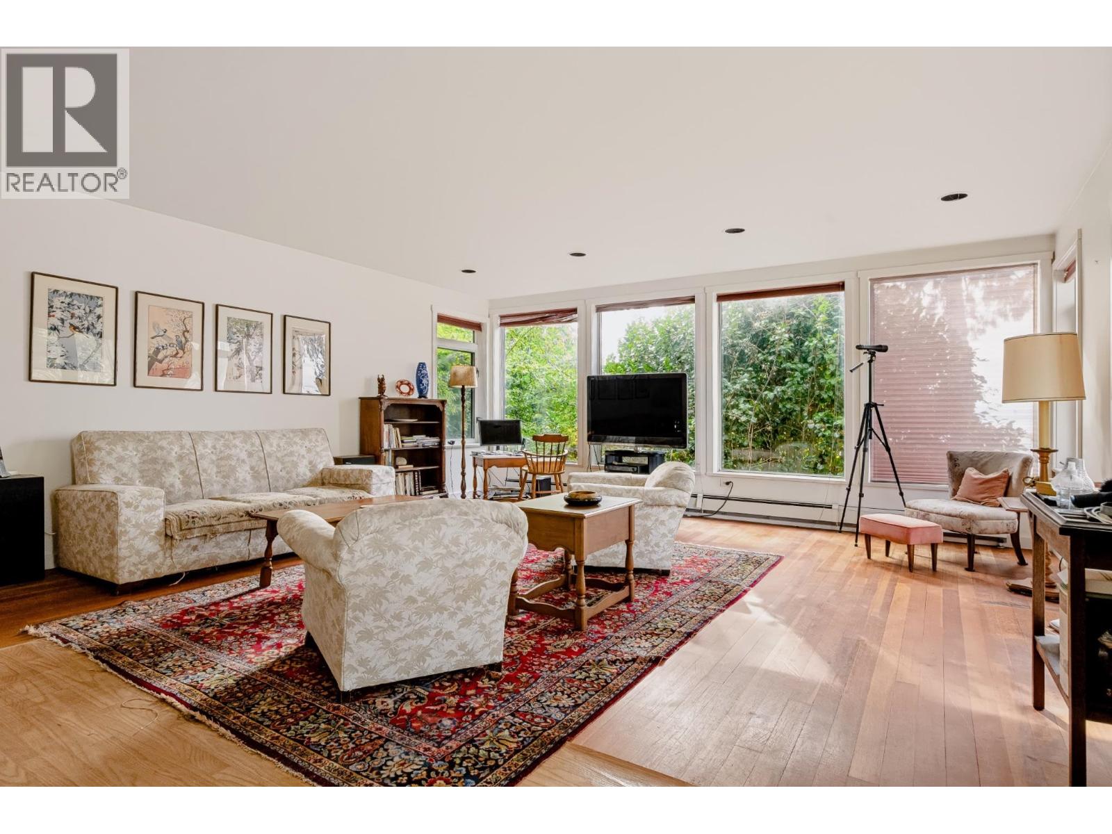 3443 Beach Avenue Property Photo 14
