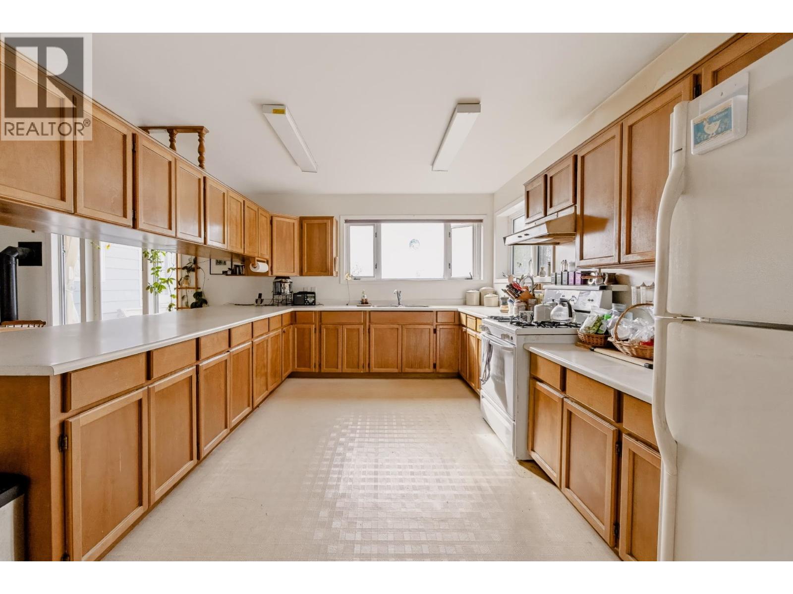 3443 Beach Avenue Property Photo 20