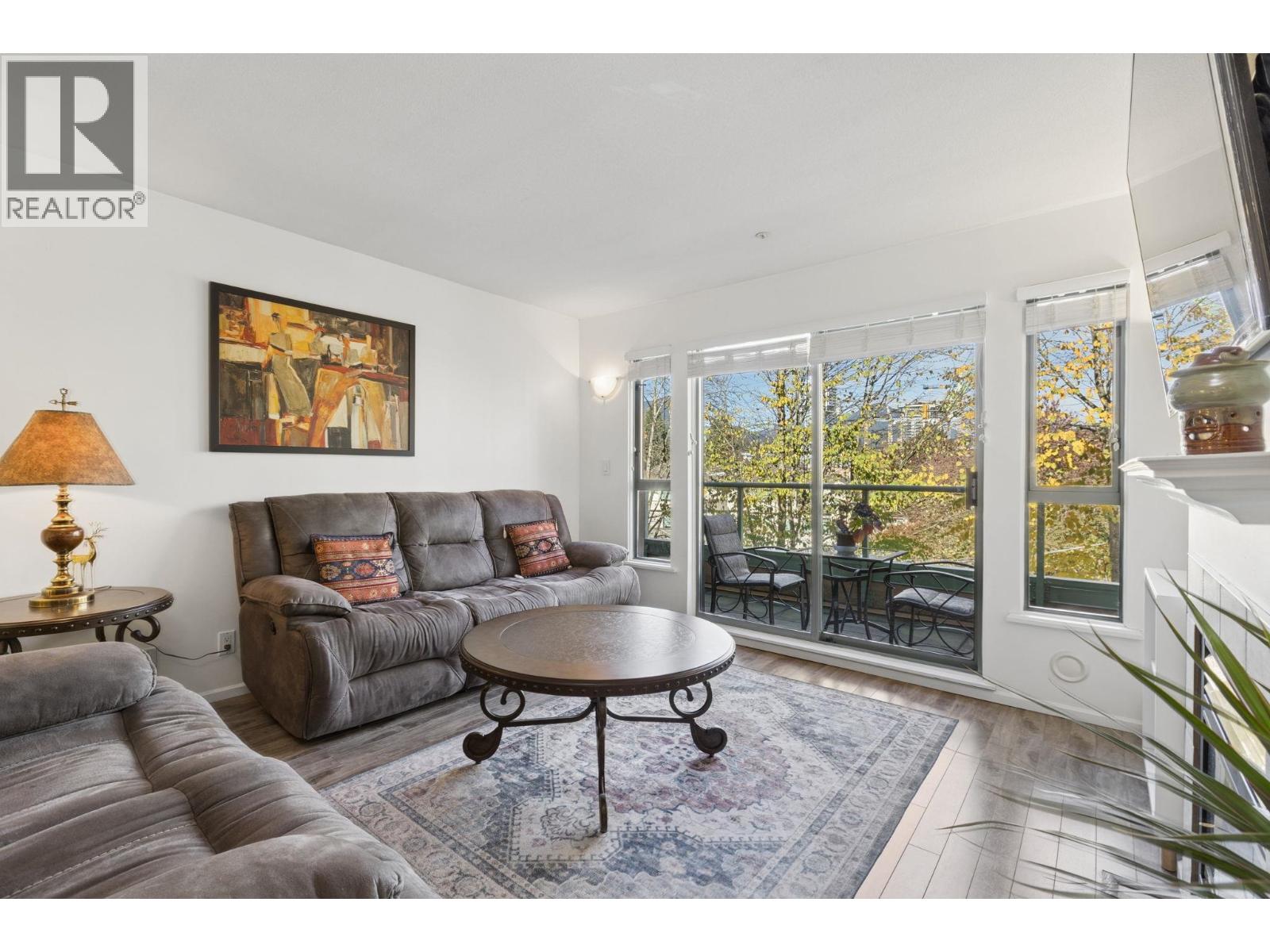 Ph12 223 Mountain Highway Property Photo 4