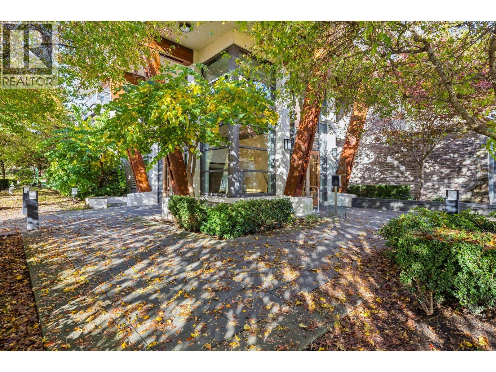 318 3602 Aldercrest Drive Property Photo 17