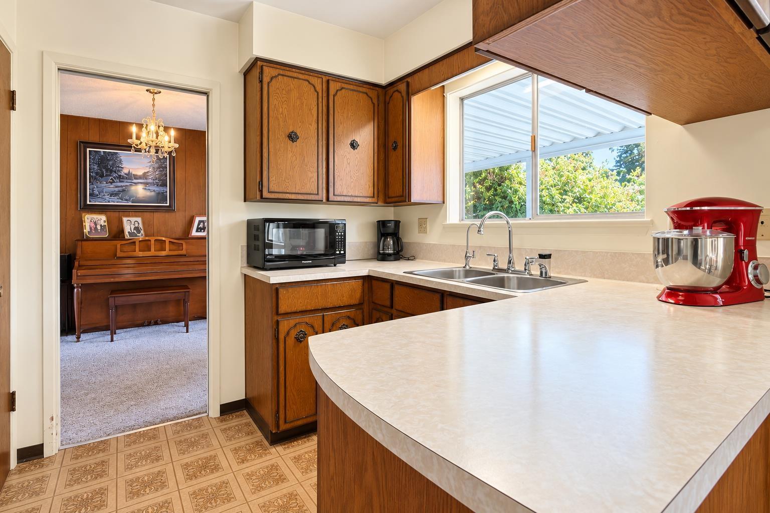 10965 Jay Crescent Property Photo 22