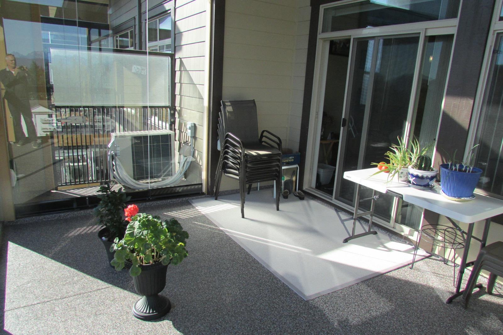 606 2860 Trethewey Street Property Photo 16