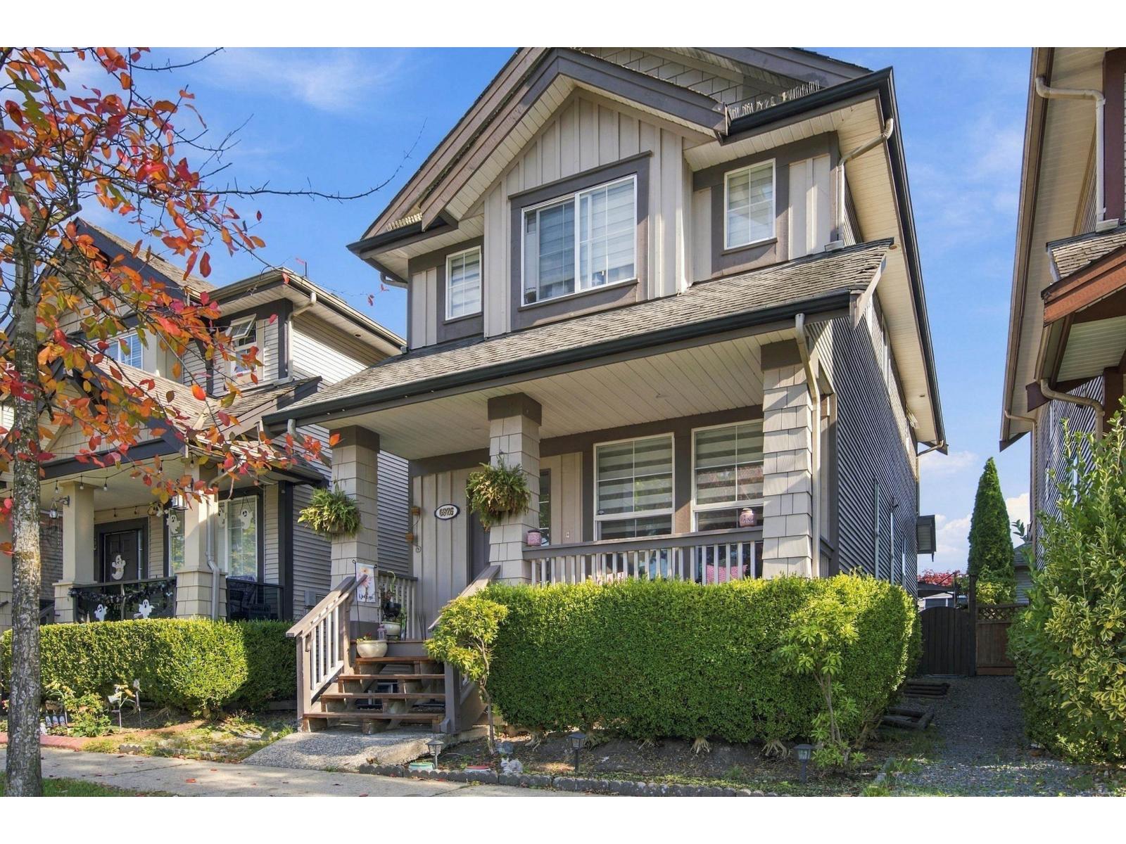 6926 190 Street Property Photo 2