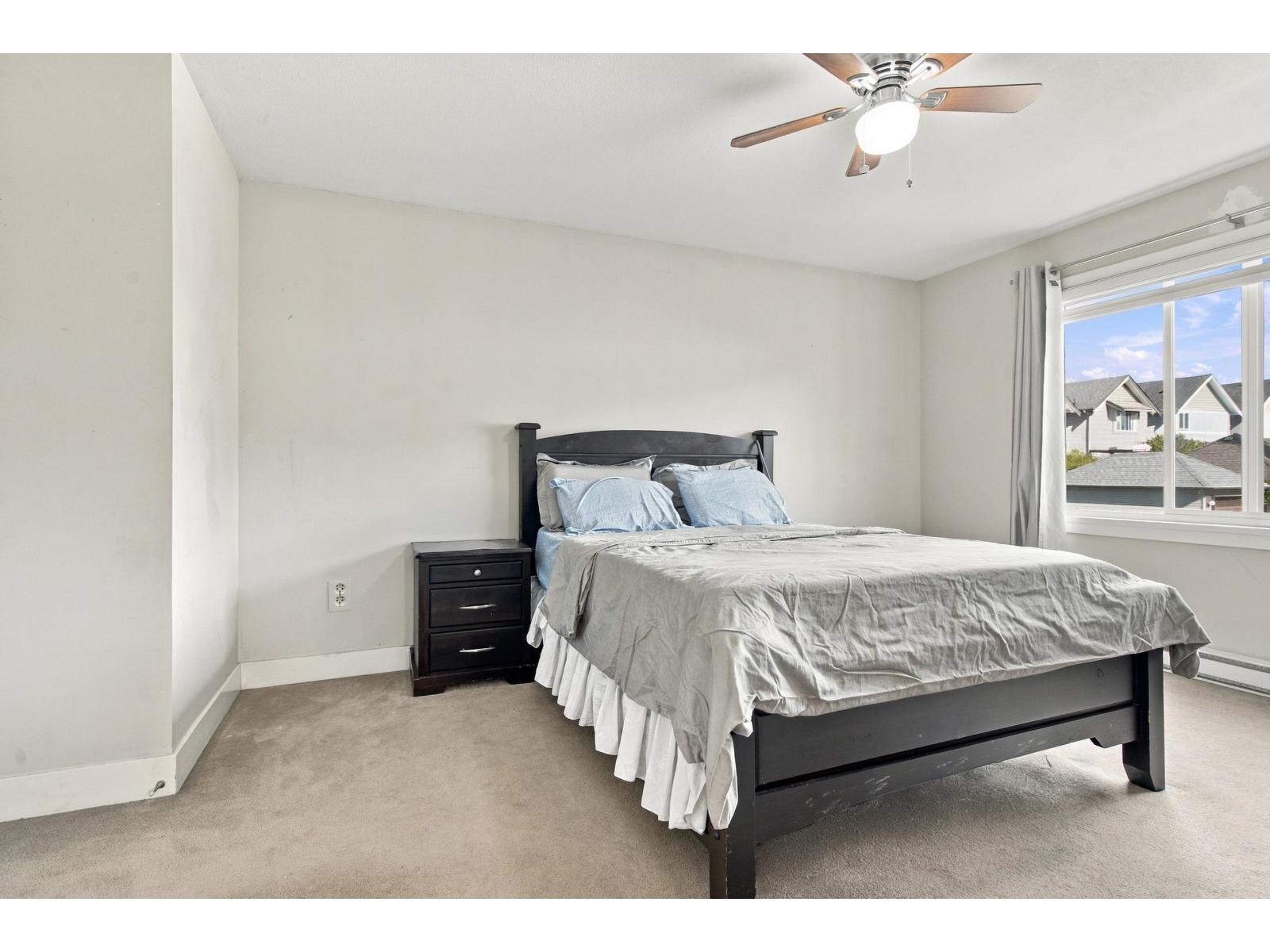 6926 190 Street Property Photo 13