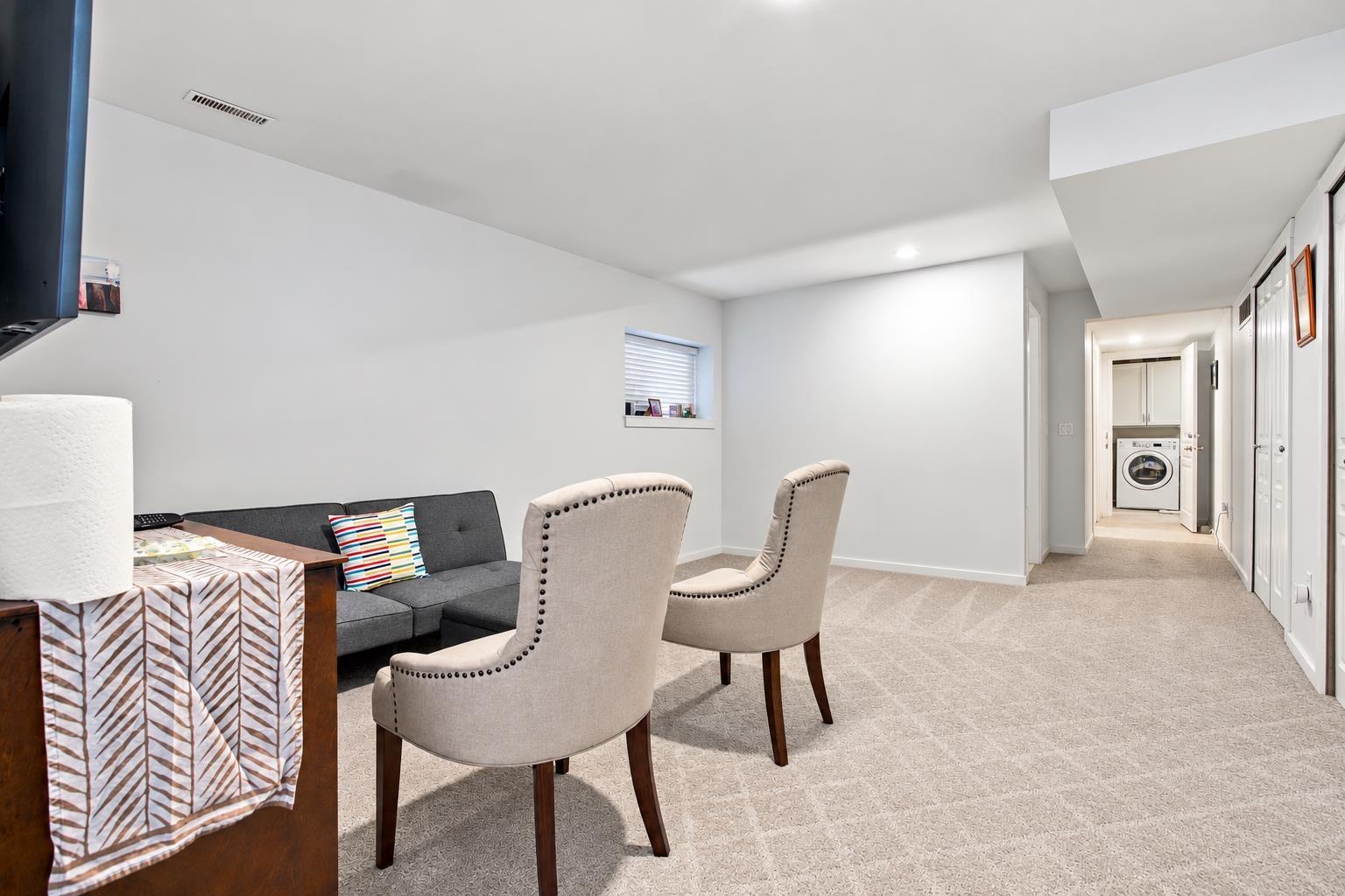 6926 190 Street Property Photo 19