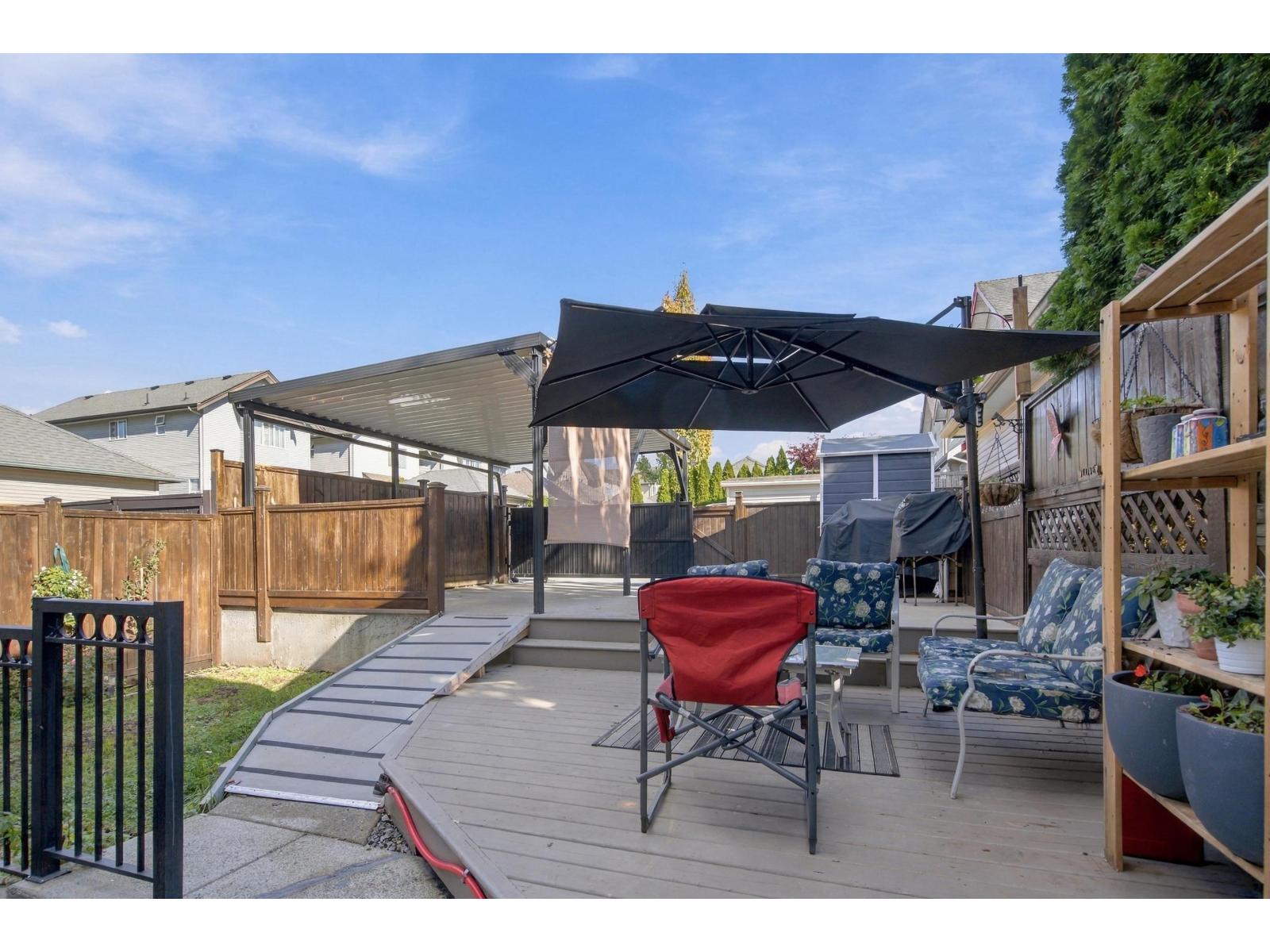 6926 190 Street Property Photo 23