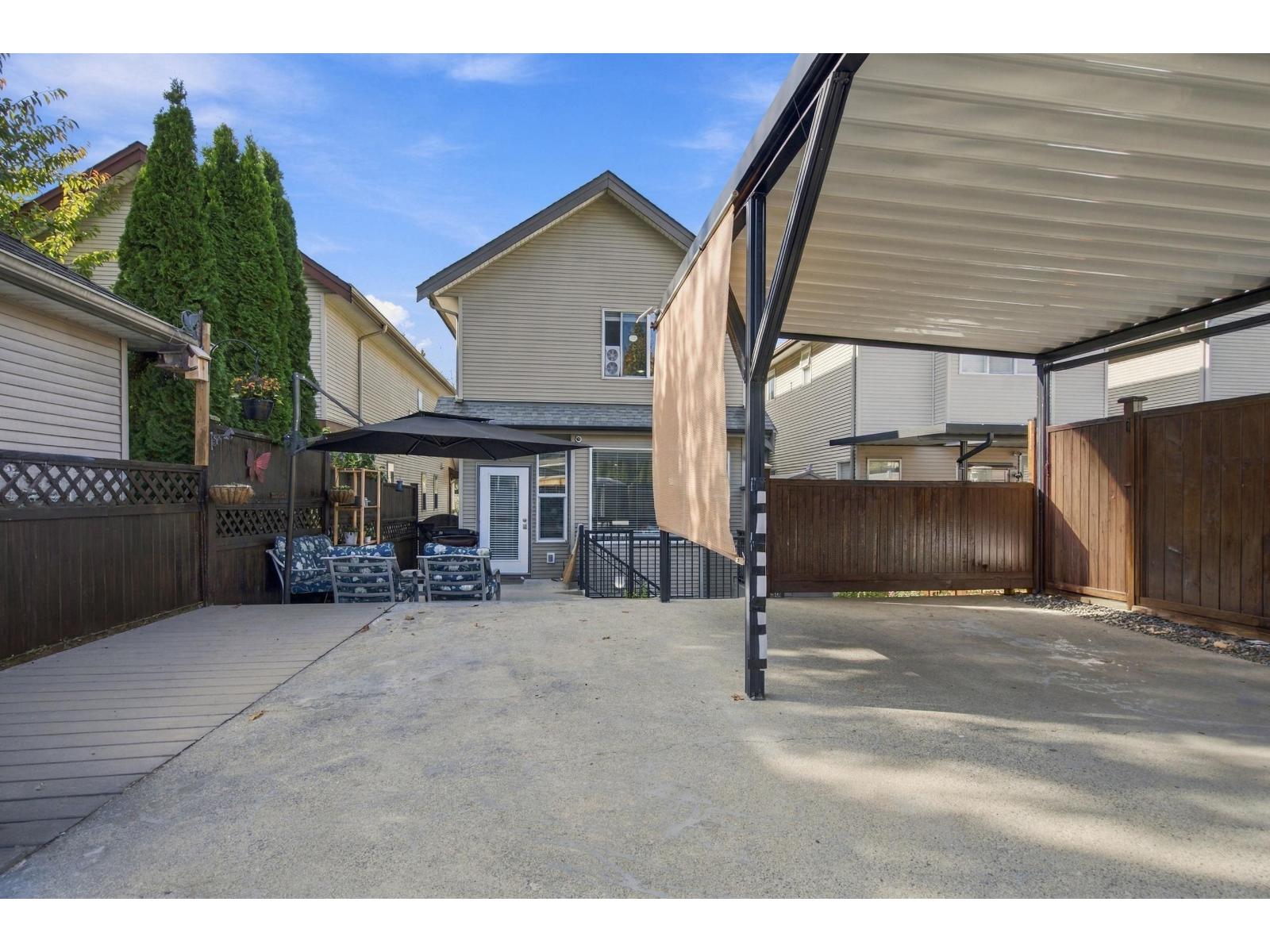 6926 190 Street Property Photo 25
