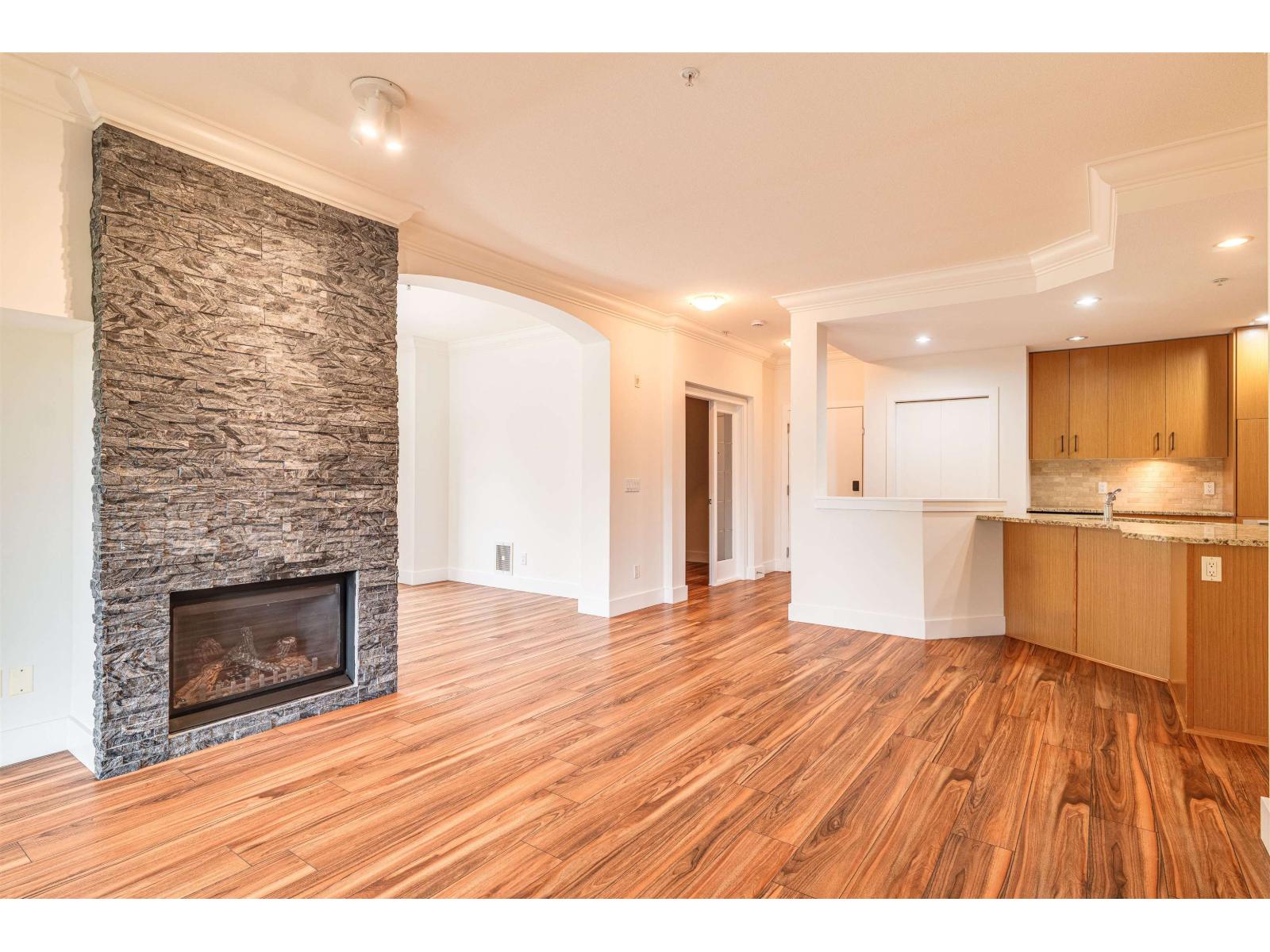 207 16469 64 Avenue Property Photo 15