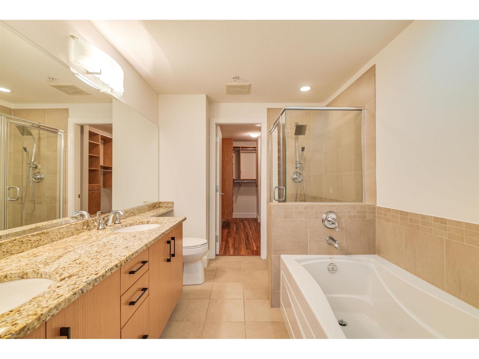 207 16469 64 Avenue Property Photo 21