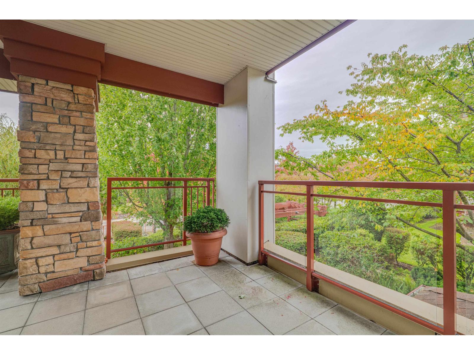 207 16469 64 Avenue Property Photo 28