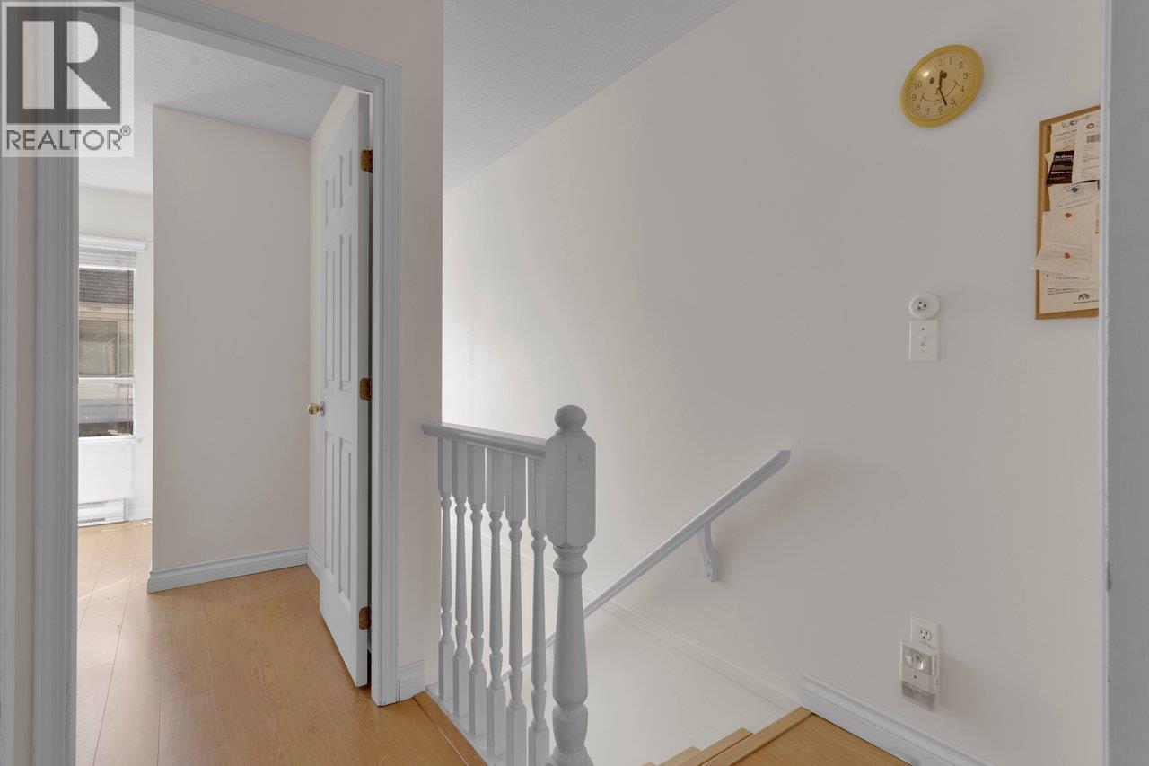 15 7184 Stride Avenue Property Photo 10