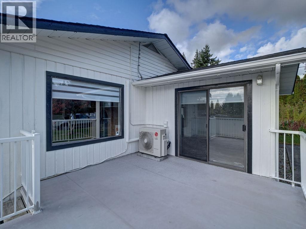 776 Seacot Way Property Photo 8