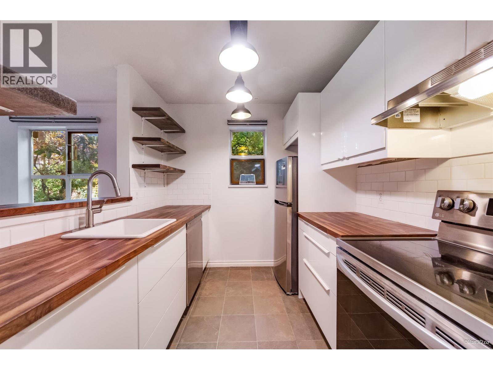105 5577 Smith Avenue Property Photo 10