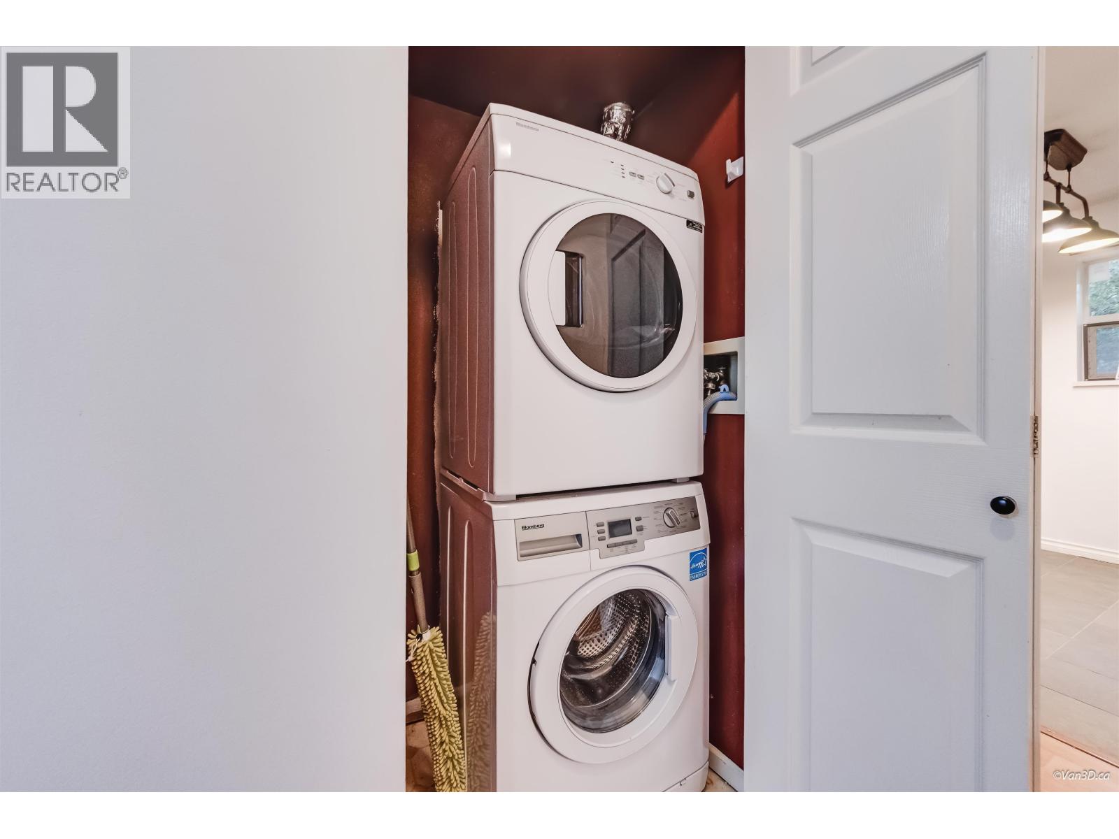 105 5577 Smith Avenue Property Photo 15