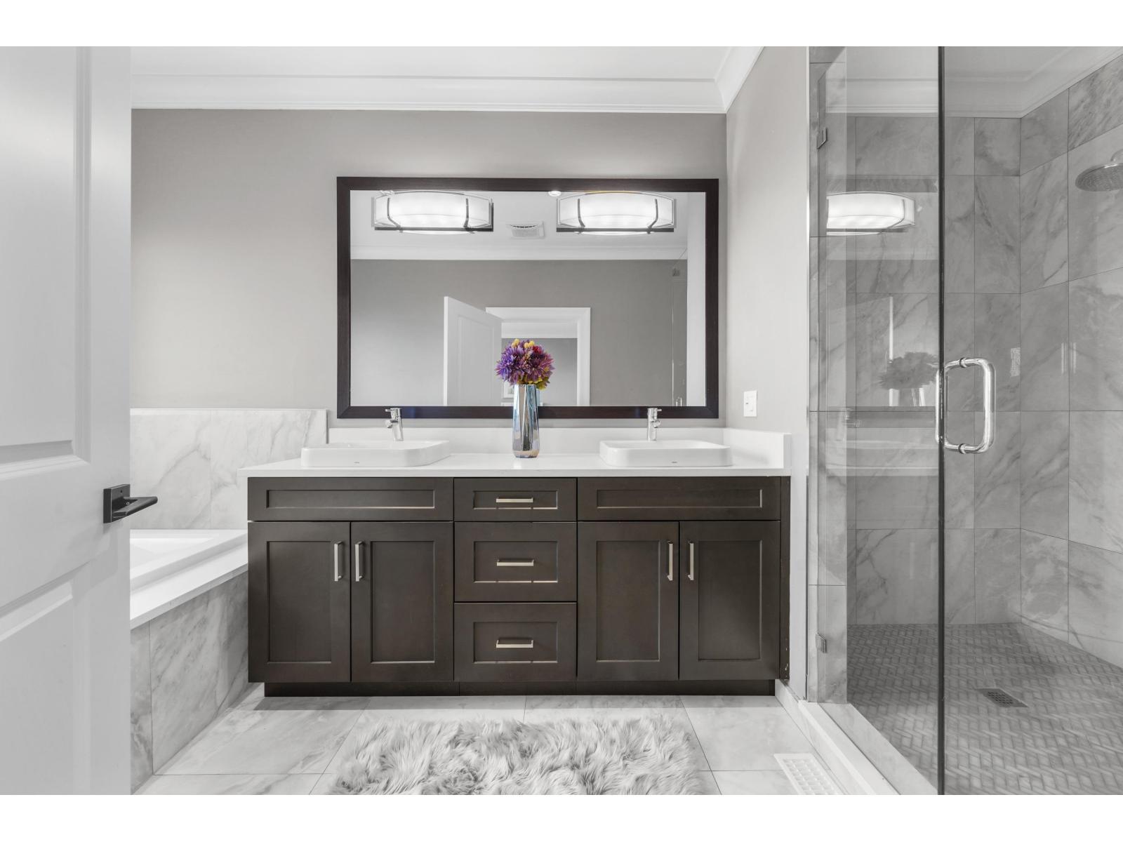 16692 18 Avenue Property Photo 15