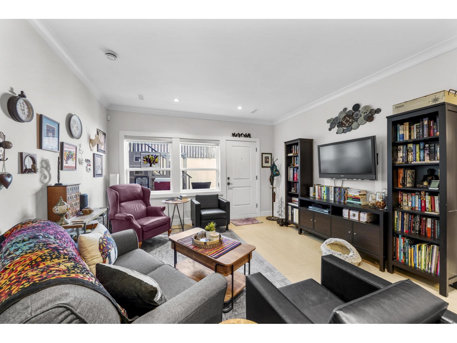 16692 18 Avenue Property Photo 35