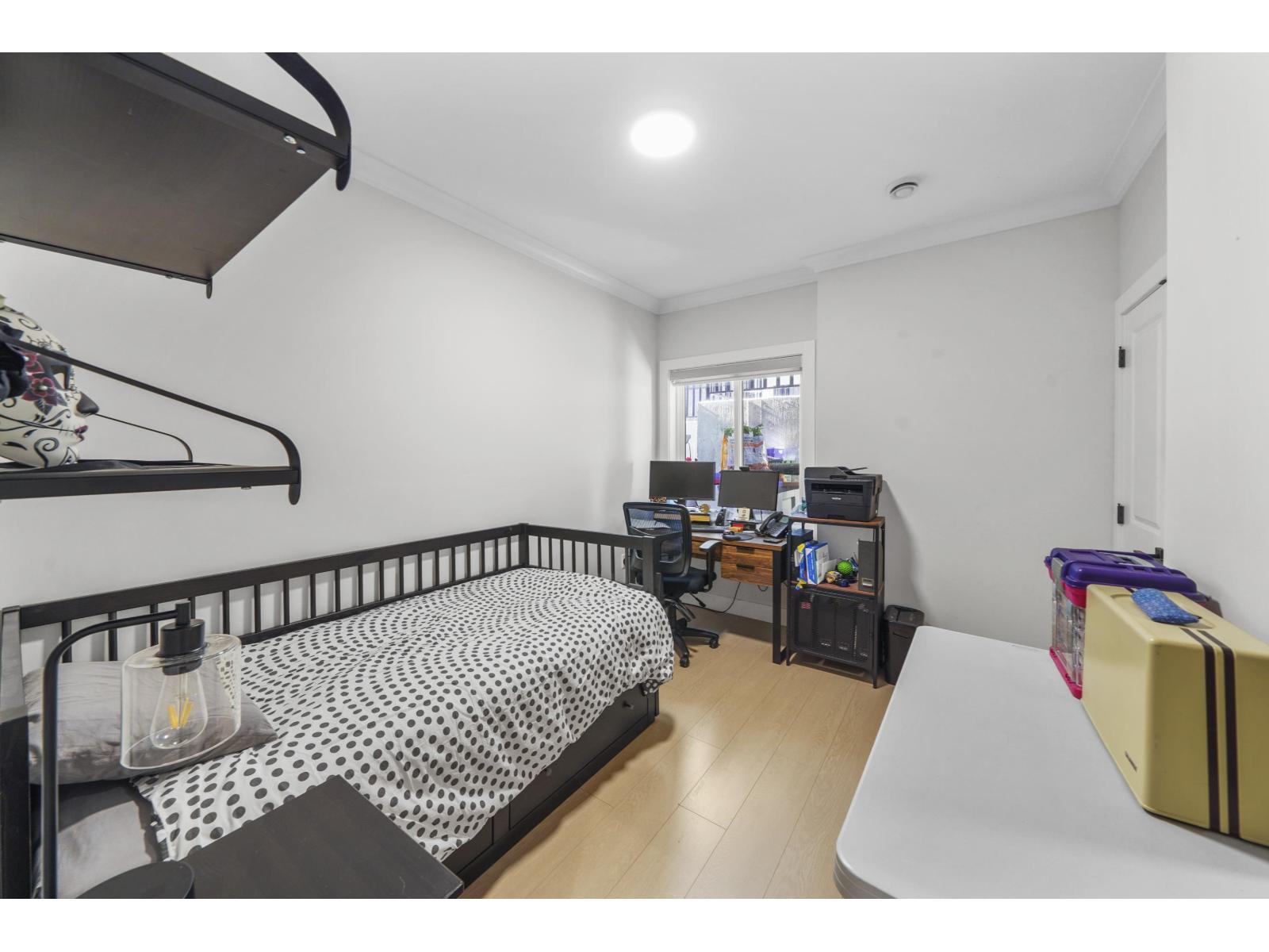 16692 18 Avenue Property Photo 37