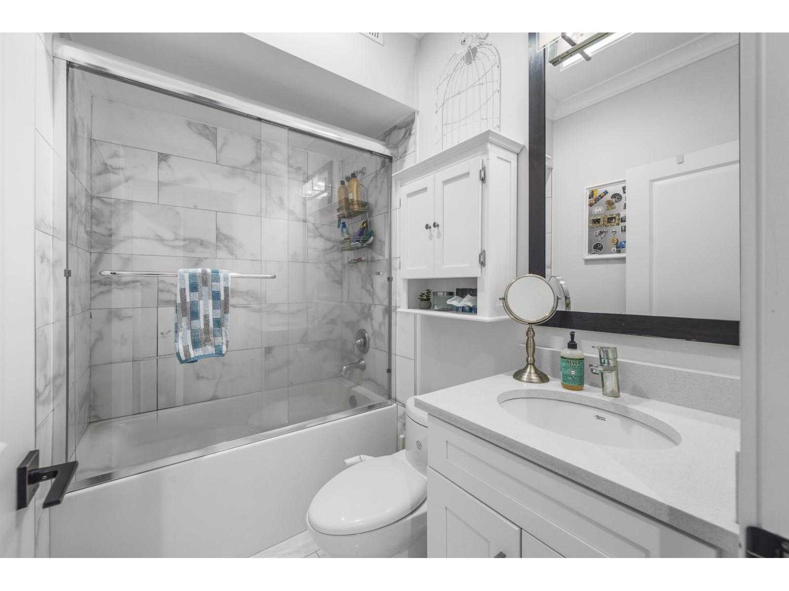 16692 18 Avenue Property Photo 38