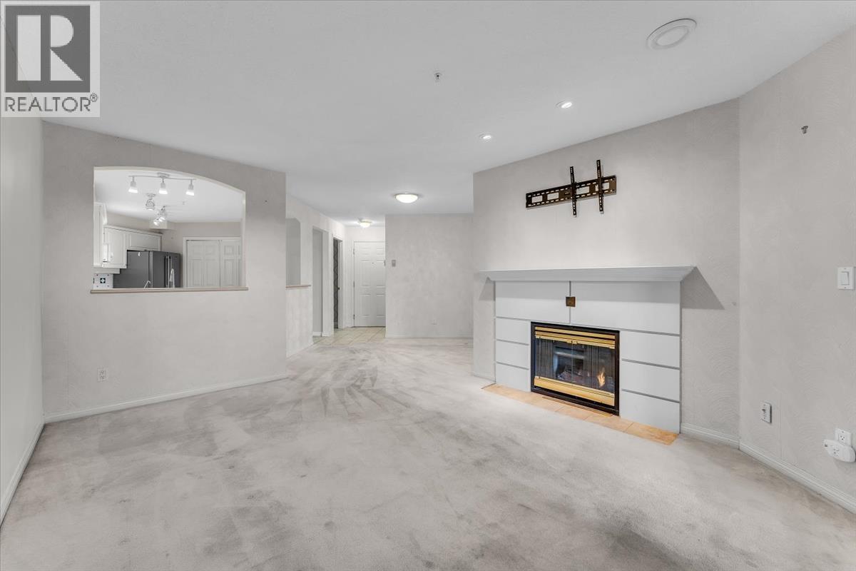 324 12931 Railway Avenue Property Photo 7