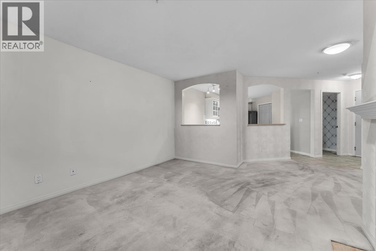 324 12931 Railway Avenue Property Photo 8
