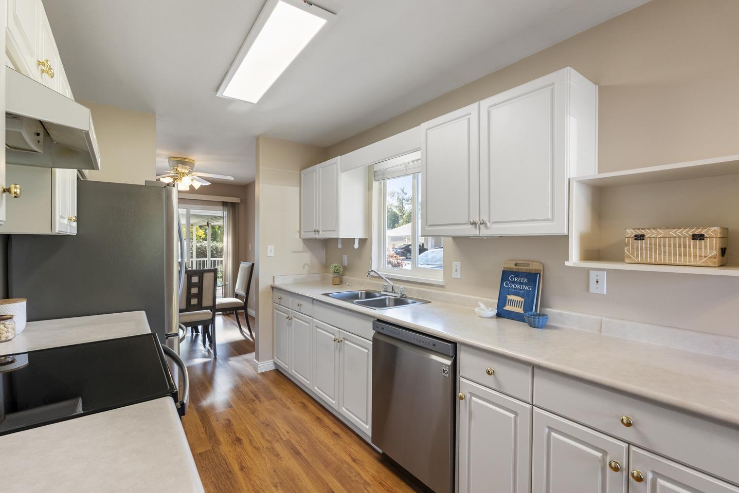 84 15020 66a Avenue Property Photo 11