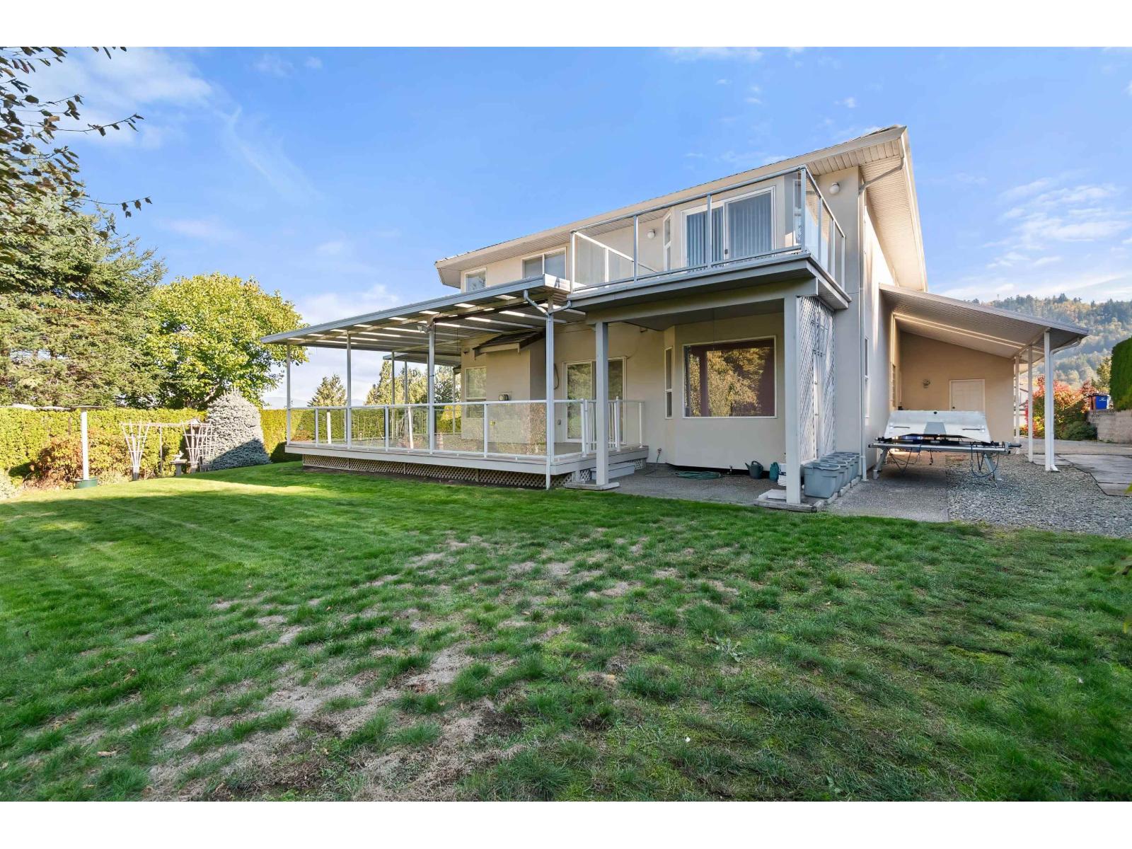 5659 Viewpoint Place Property Photo 5