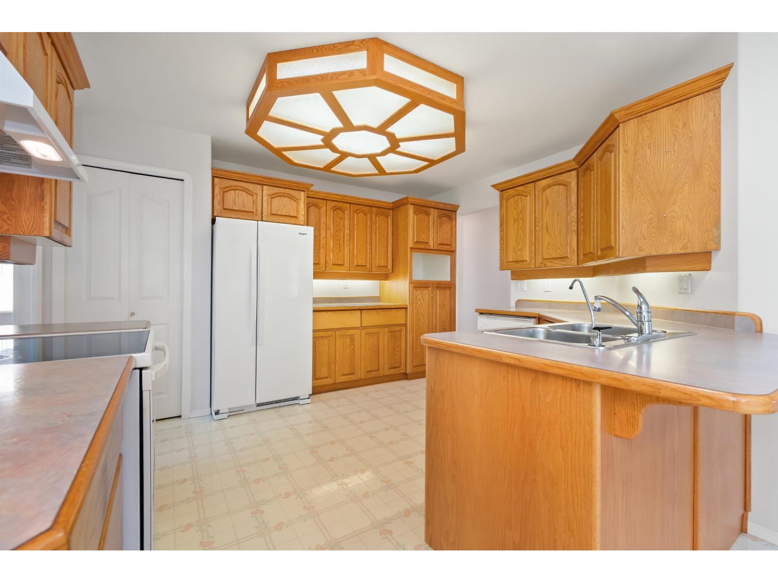 5659 Viewpoint Place Property Photo 18