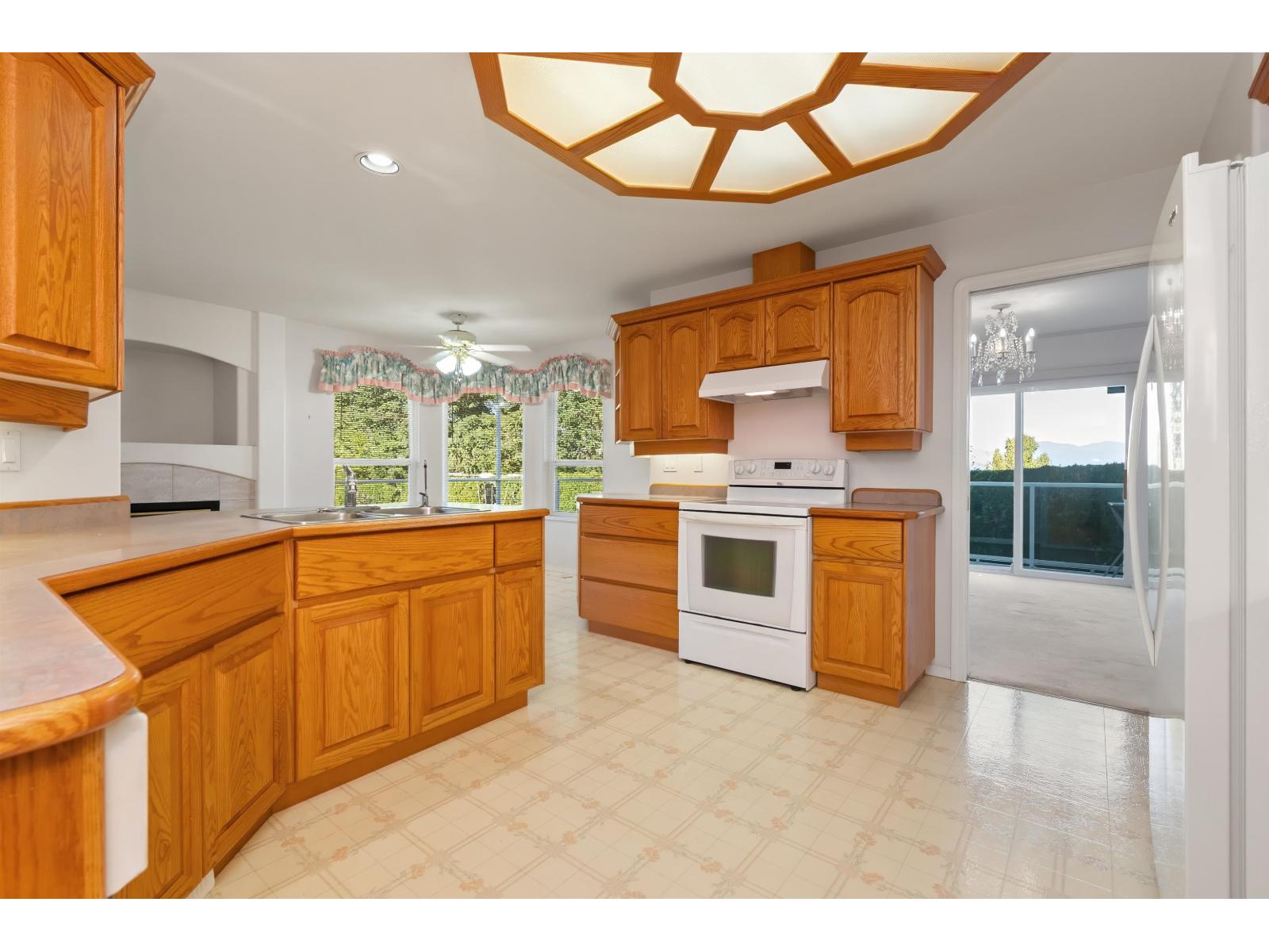 5659 Viewpoint Place Property Photo 19