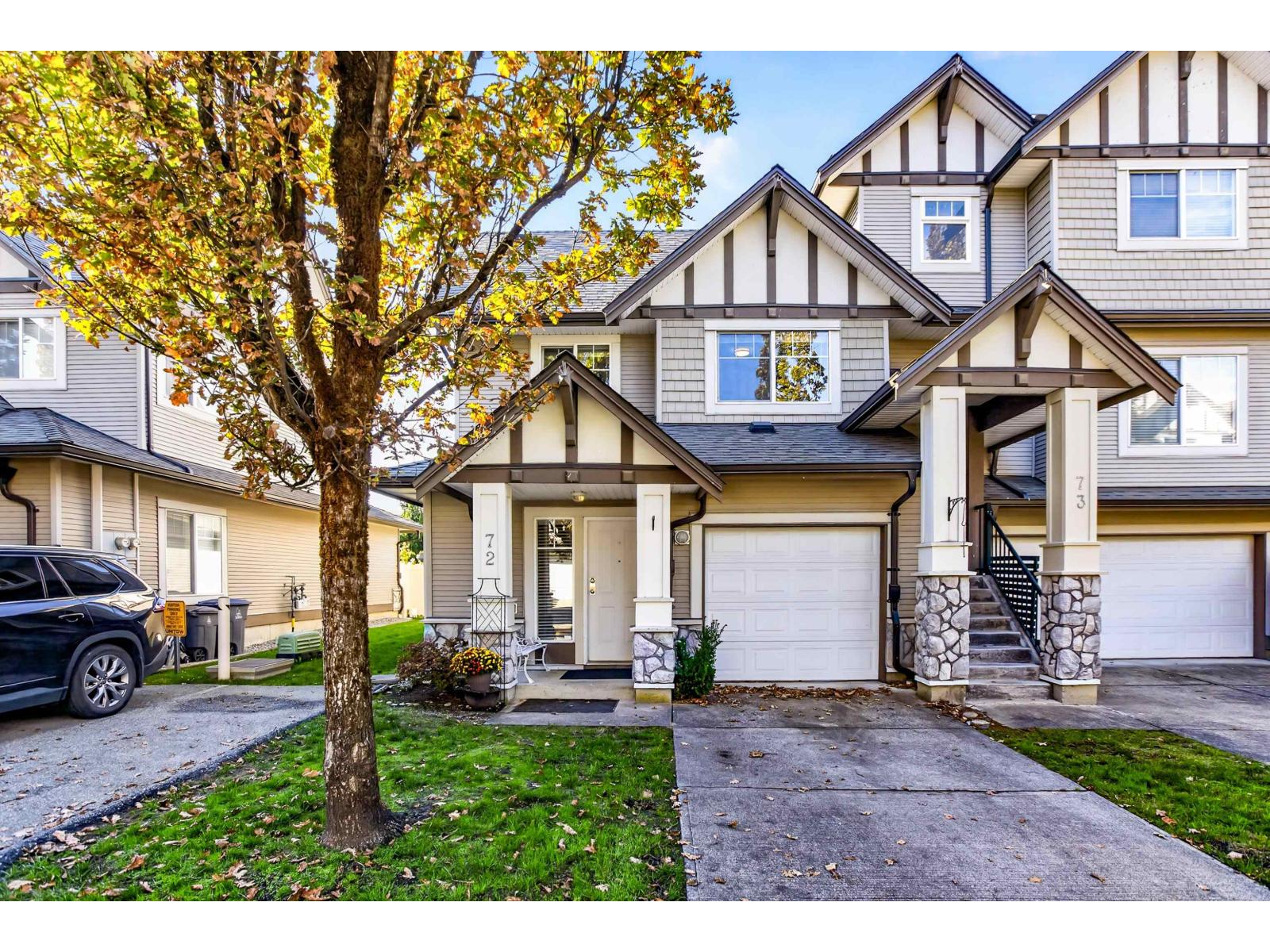 72 18221 68 Avenue Property Photo 1